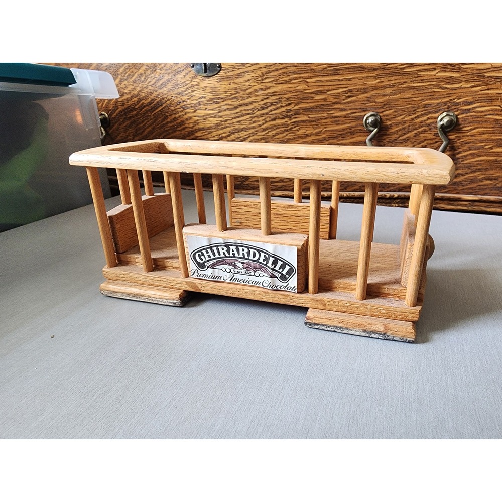 Ghirardelli Train Car Chocolate Holder - Picture 8 of 9